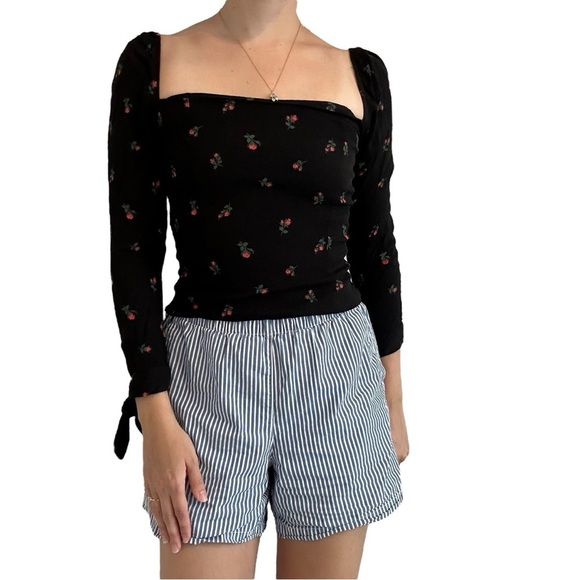 Reformation Blouse Top Floral Black Dainty Square Neck Feminine Size 6 Small - Picture 7 of 7